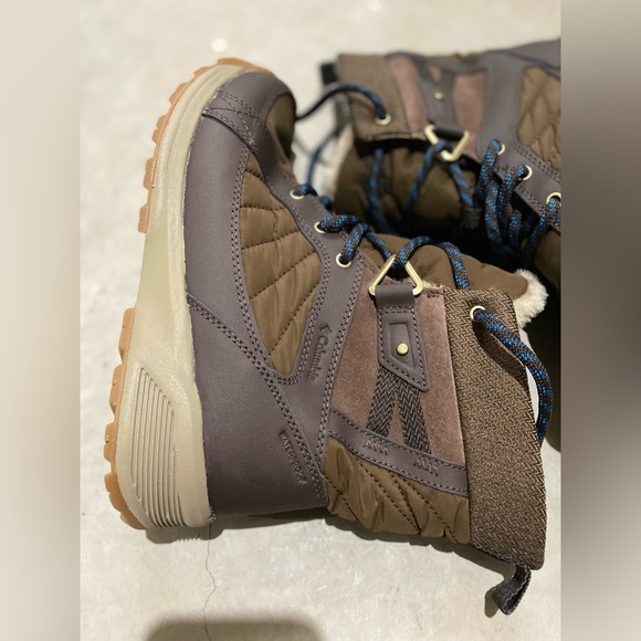 NWOT Columbia womens Meadows™ Shorty Omni-heat™ 3d Mid Calf Boot - Picture 8 of 8